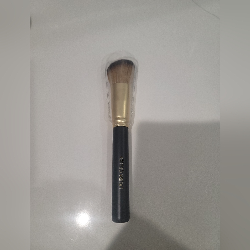 Laura Geller Angled Blush Brush NEW